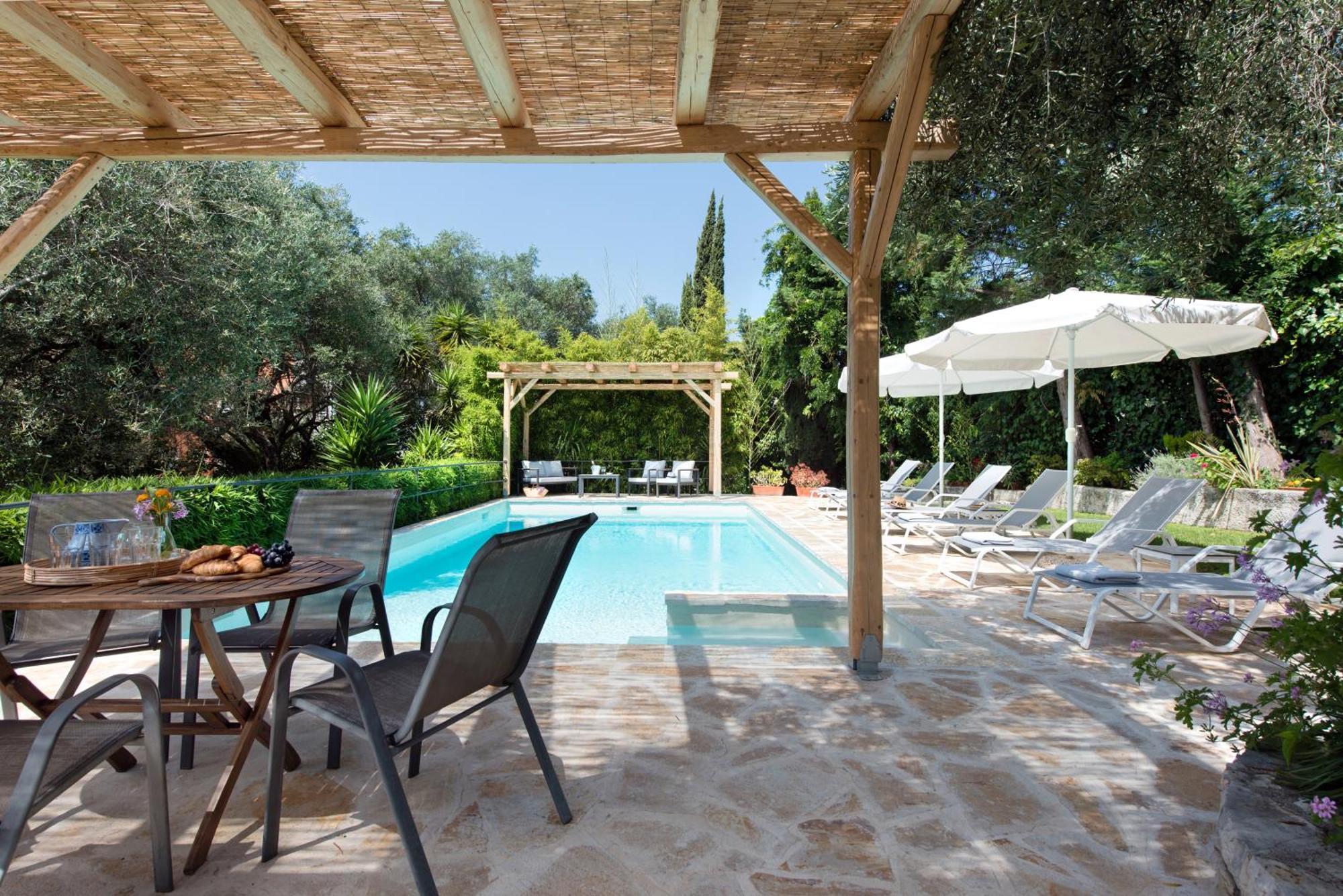 Villa Apleton คัสซิโอปี ภายนอก รูปภาพ