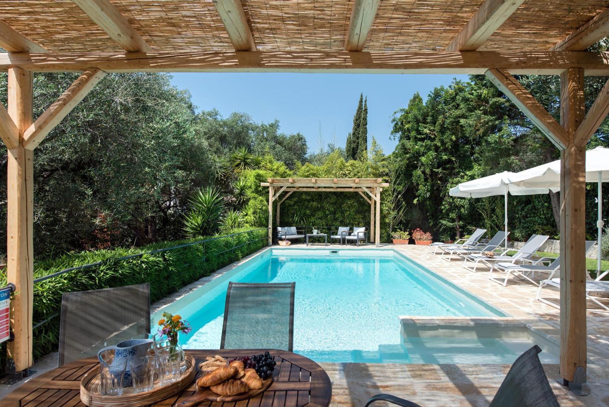 Villa Apleton คัสซิโอปี ภายนอก รูปภาพ